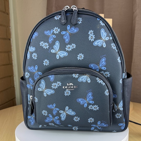 Coach Handbags - 💥COACH - 136U206